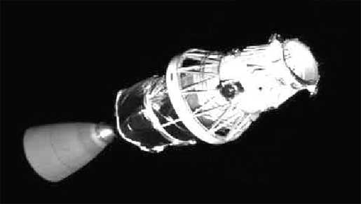 Druhý stupeň rakety Delta-II vyfocený družicí XSS-10.